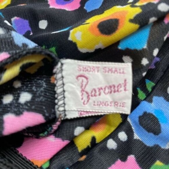 Vintage Baronet Womens Half Slip Small  Black Nylon Scalloped Hem Pillow Tab - Picture 4 of 5